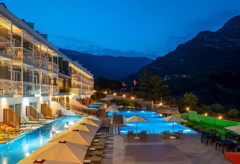 فندق Ramada by Wyndham Fethiye Oludeniz