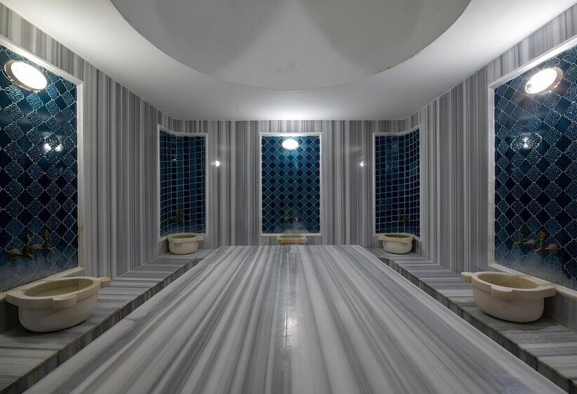 فندق Ramada by Wyndham Fethiye Oludeniz