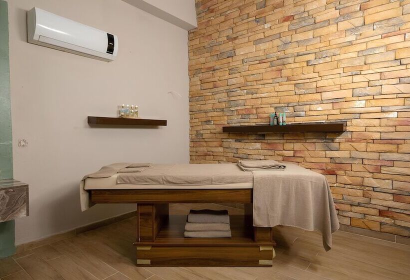 فندق Ramada by Wyndham Fethiye Oludeniz