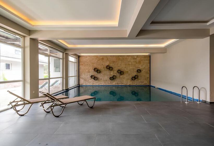 فندق Ramada by Wyndham Fethiye Oludeniz