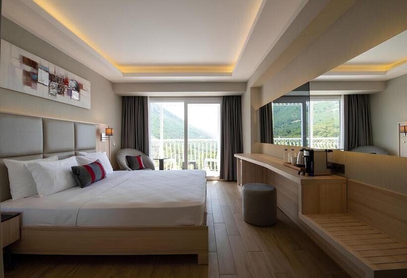 فندق Ramada by Wyndham Fethiye Oludeniz