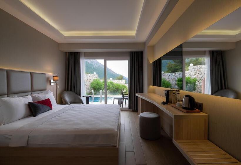 فندق Ramada by Wyndham Fethiye Oludeniz