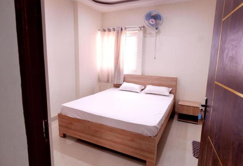 בית מלון כפרי Rewa Regency