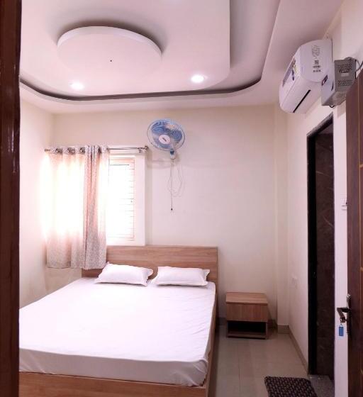 בית מלון כפרי Rewa Regency