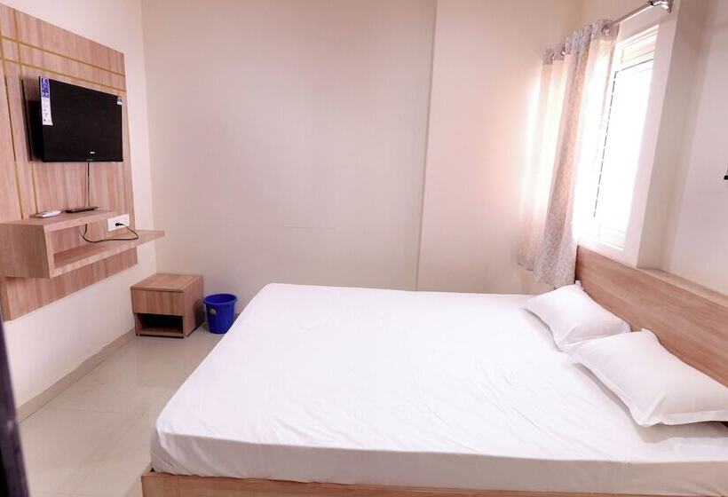 בית מלון כפרי Rewa Regency