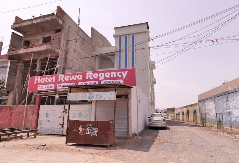 בית מלון כפרי Rewa Regency