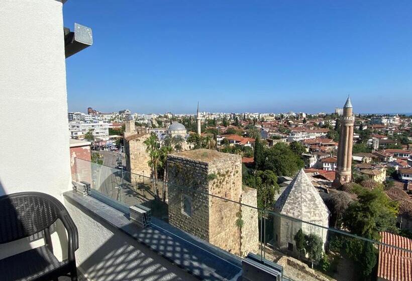 هتل Royal Homes 702