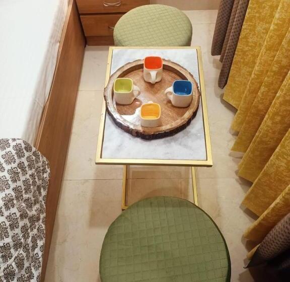 ホテル Satluj Classic Cottage