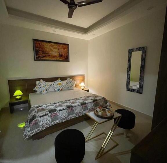 ホテル Satluj Classic Cottage