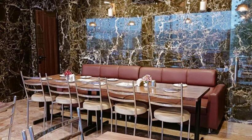 فندق Shahi Capital