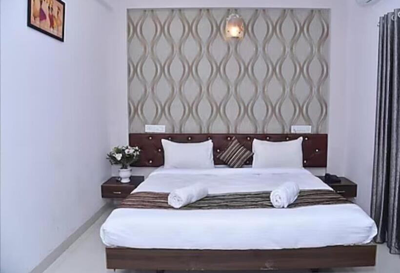 فندق Shahi Capital