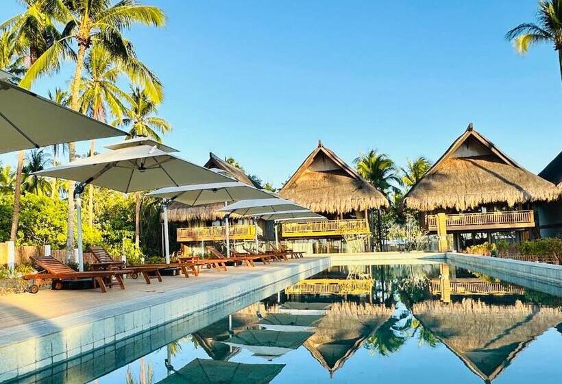 هتل Station One Beach Resort