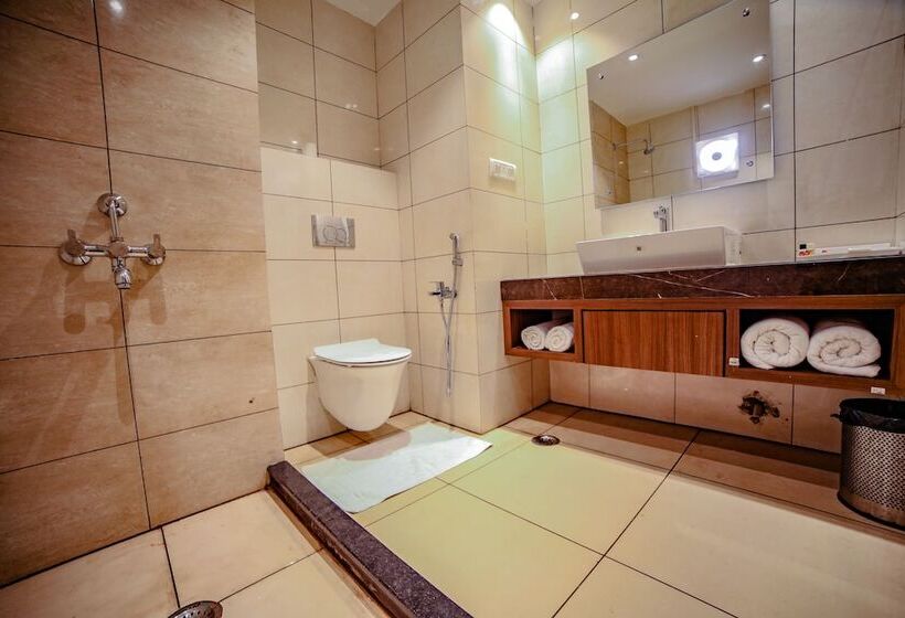 בית מלון כפרי The World Barbil