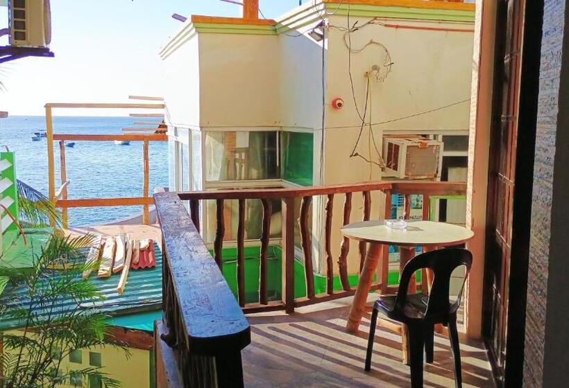 هتل Tina S Reef Divers & Super Diving