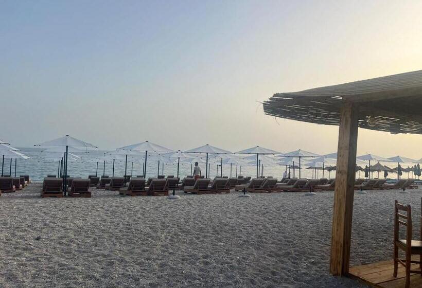 בית מלון כפרי Unico Borsh Bar Restaurant