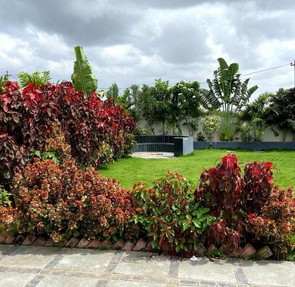 Отель Vyana Farm House