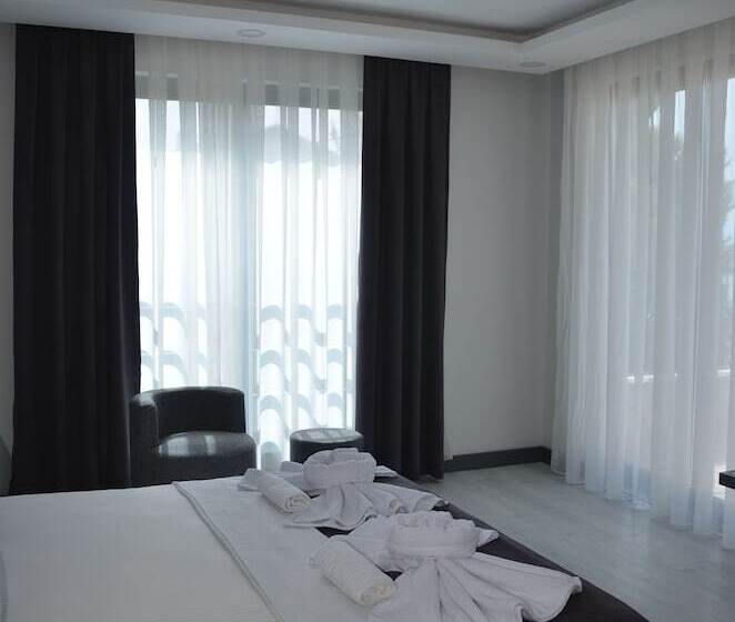 فندق Wind Of Çeşme