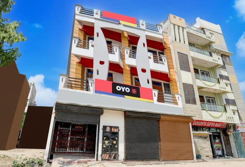 Oyo Hotel Dharma Stay