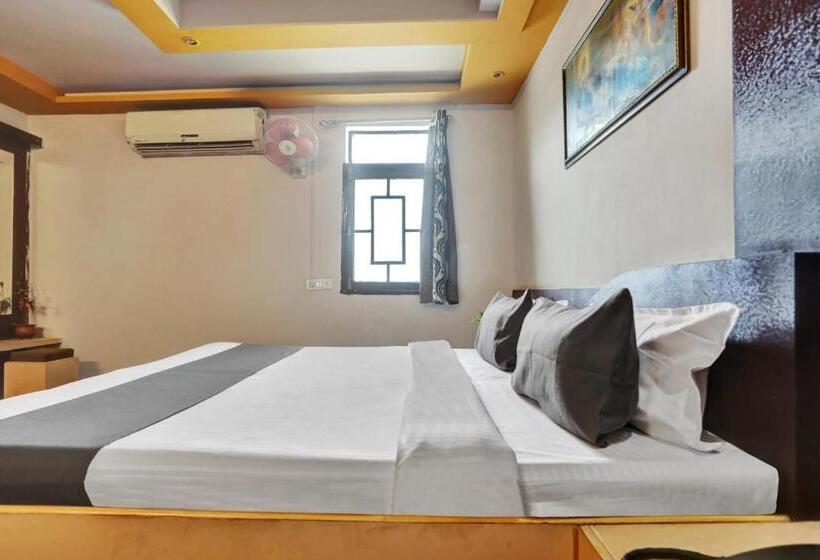 Oyo Hotel Phool Plaza