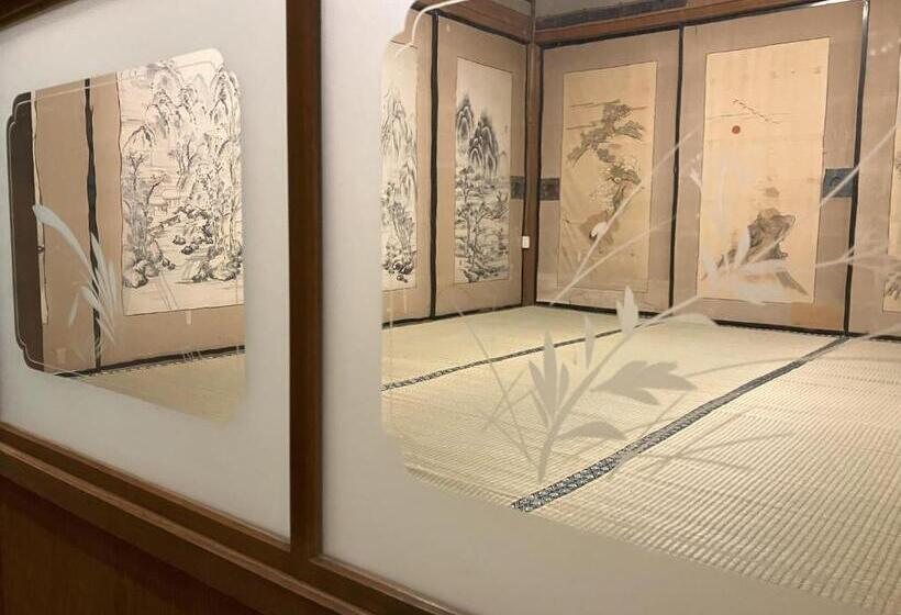 بنسيون 古民家の宿勝右衛門吉野