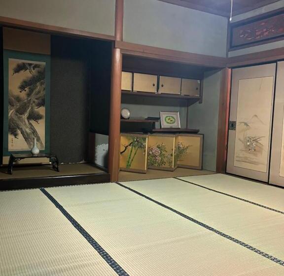 بنسيون 古民家の宿勝右衛門吉野