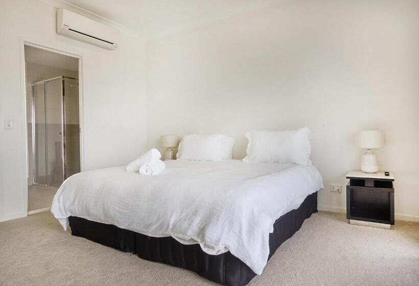 פנסיון Bond Uni Guest House