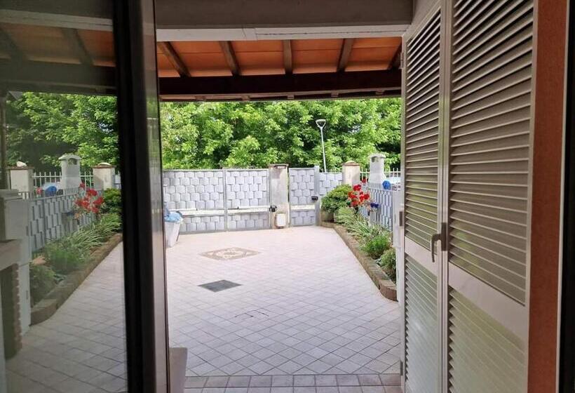 פנסיון Disma Rooms