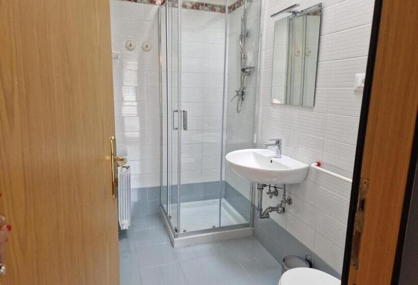 פנסיון Disma Rooms