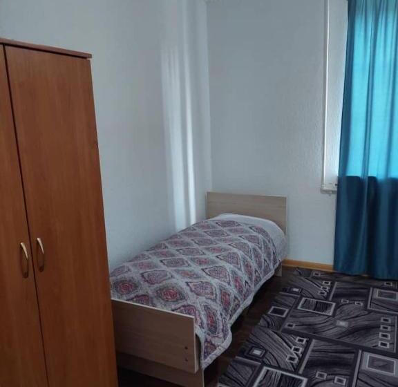 پانسیون Green Forest Guest House