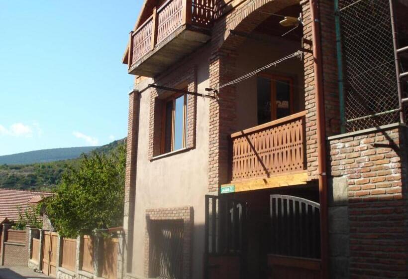 پانسیون Guest House Akaki
