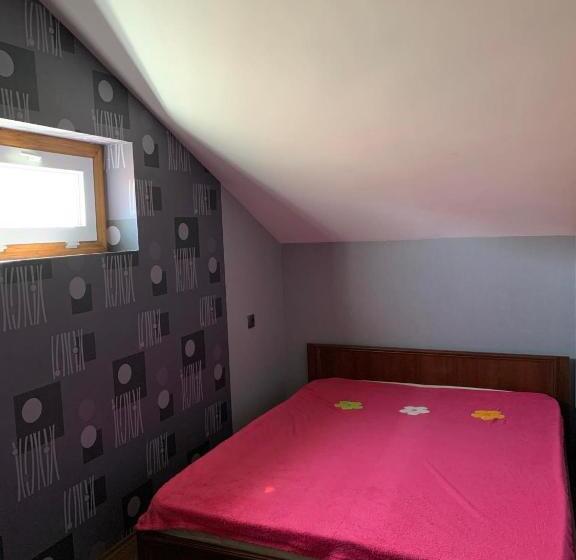 پانسیون Guest House Akaki