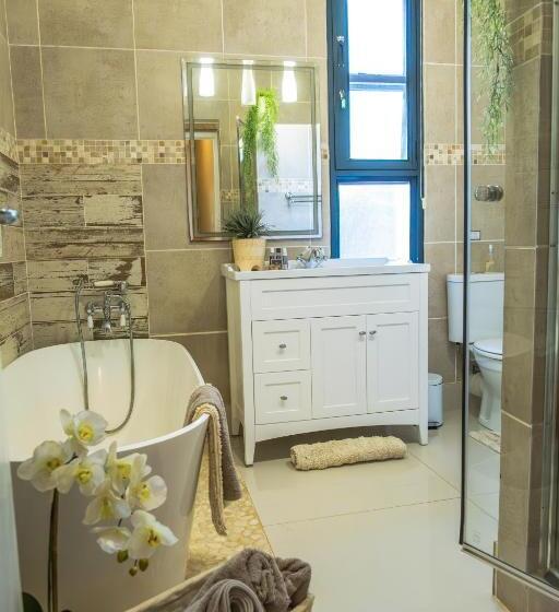 بنسيون Hephzibah Inn Guest House And Venue