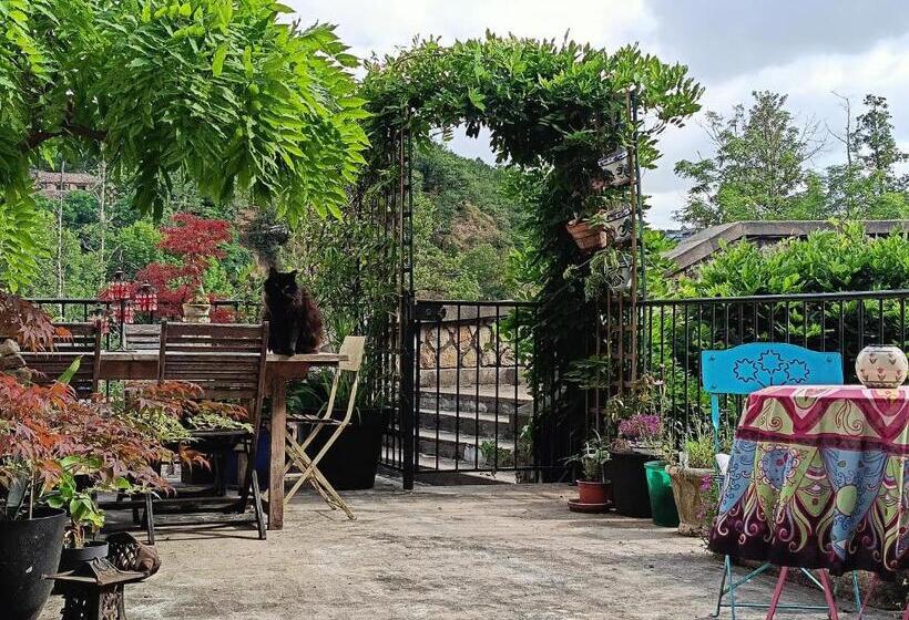 פנסיון Les Chambres Des Artistes