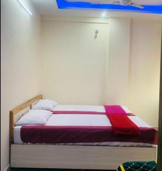 ペンション Lexus Lodge