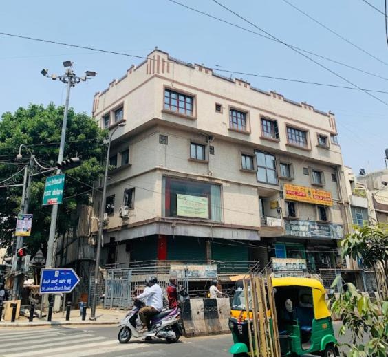 ペンション Lexus Lodge