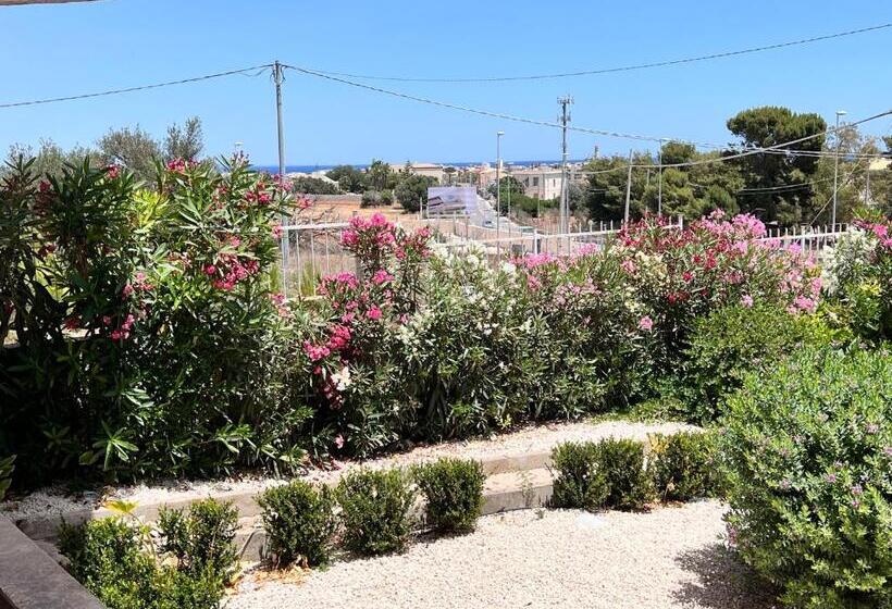 פנסיון Marzamemi Rooms