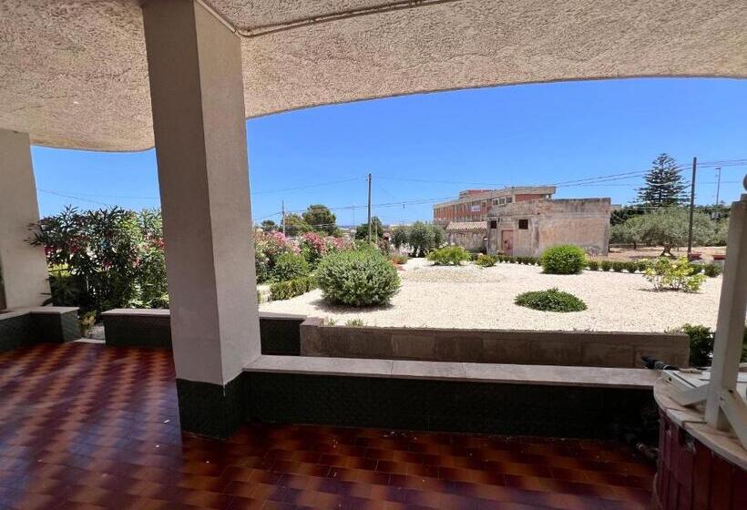 פנסיון Marzamemi Rooms