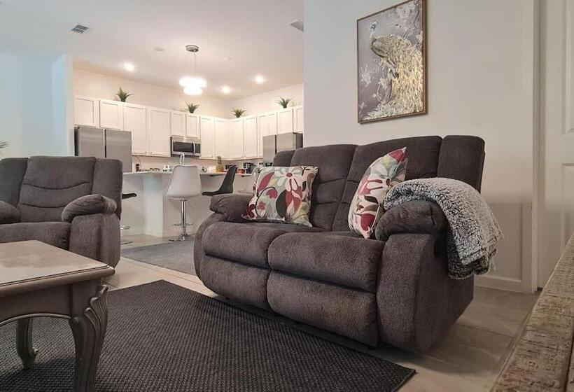 膳宿费 M&c Zenith Stay In The Heart Of Disney Magic