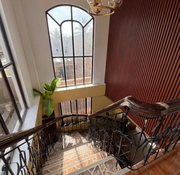 Пансион Luxury Vacation House Oceanfront In Lila, Bohol