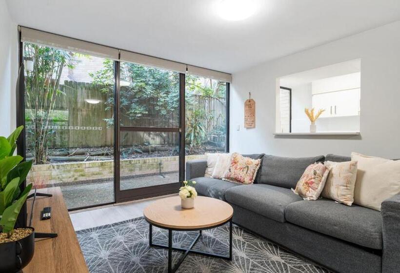 پانسیون 1nc Spacious 3bedroom Townhouse, North Sydney Free Parking