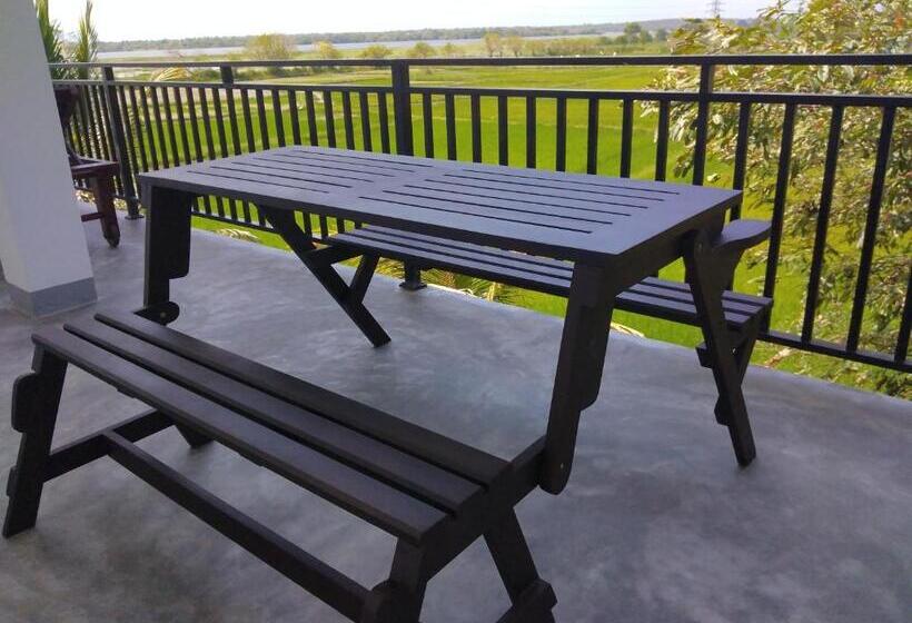 ペンション Why Not Guesthouse