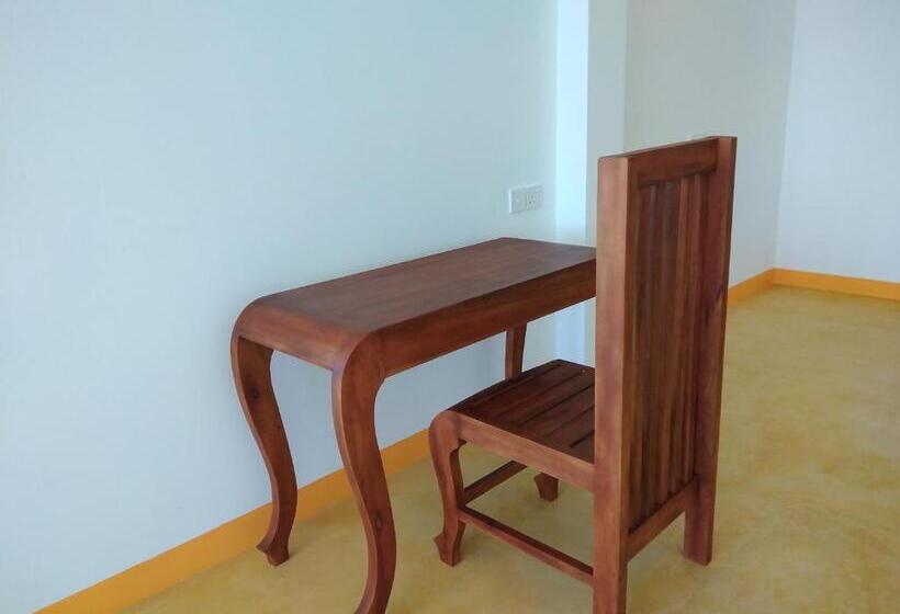 ペンション Why Not Guesthouse