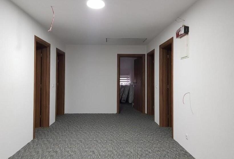 Poslovno Edukativni Centar