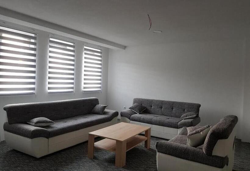 Poslovno Edukativni Centar