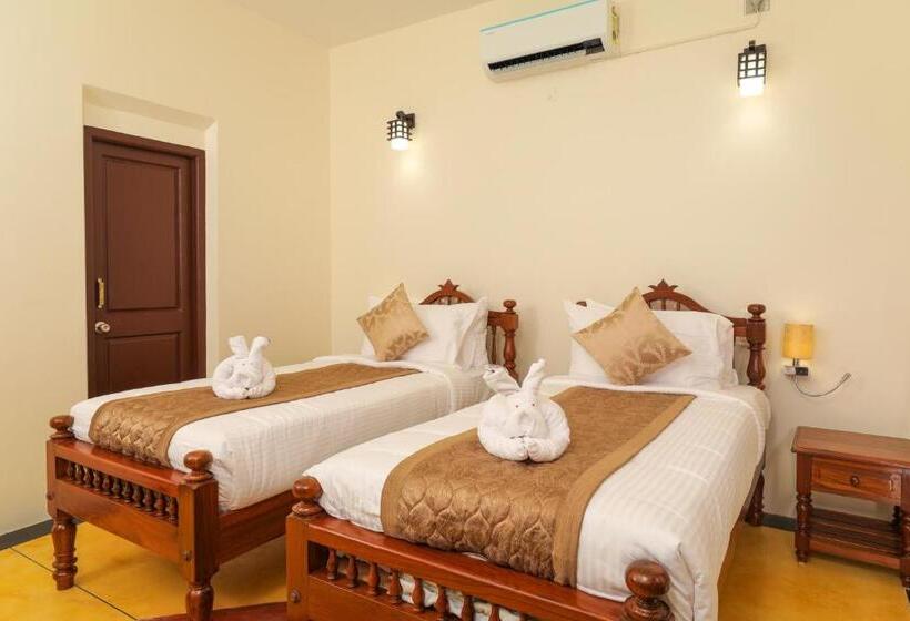 منتجع Franco Tamil Villas