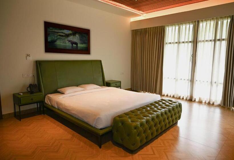 אתר נופש Sandesh Water Edge Kabini