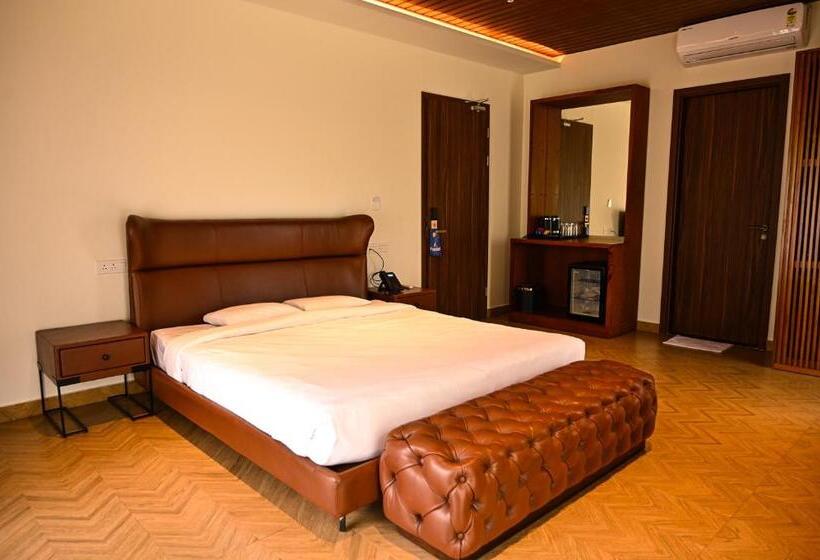 אתר נופש Sandesh Water Edge Kabini