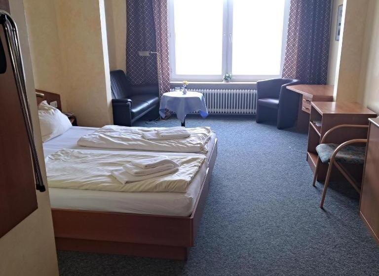 See Schlosshotel Am Kellersee