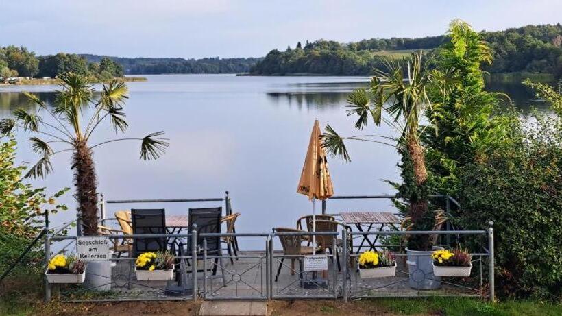 See Schlosshotel Am Kellersee