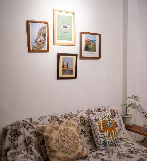 Ta Kaew Hostel ตาแก้ว โฮสเทล